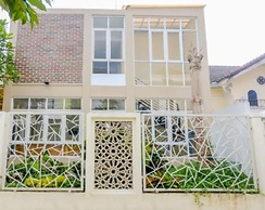 Omah Anin Boarding House