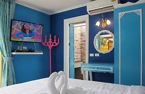 Forest Bungalows & Mama's Restaurant