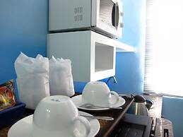 Forest Bungalows & Mama's Restaurant