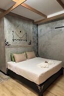 Forest Bungalows & Mama's Restaurant