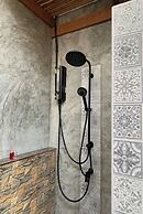 Forest Bungalows & Mama's Restaurant