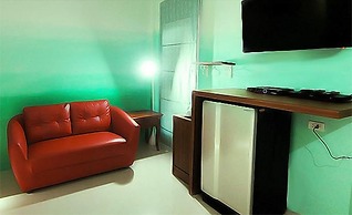 Forest Bungalows & Mama's Restaurant