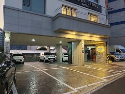 Cornerstone Hotel