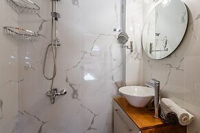 Kismet Apt - Retreat to a Stylish home