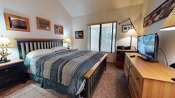 Hidden Valley 104 Convenient and Cozy, Short walk to The Village Gondo