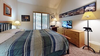 Hidden Valley 104 Convenient and Cozy, Short walk to The Village Gondo