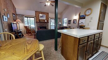 Hidden Valley 104 Convenient and Cozy, Short walk to The Village Gondo