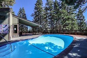 Hidden Valley 104 Convenient and Cozy, Short walk to The Village Gondo