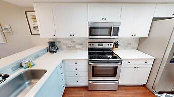 Seacrest 308 is a 2 BR Gulf front on Okaloosa Island by RedAwning