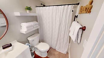 Seacrest 308 is a 2 BR Gulf front on Okaloosa Island by RedAwning