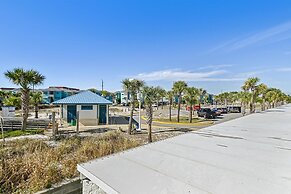 201AB Seacrest is a Gulf Front 3 BR by RedAwning