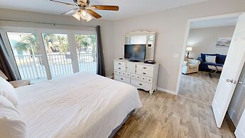 Seacrest 204 2 Bedroom Condo by RedAwning