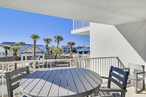Seacrest 201A is a Studio w/Kitchenette on the Gulf by RedAwning