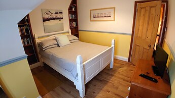 Gorgeous 4-bed House in Bexhill-on-sea, sea Views