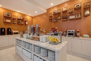 Hilton Garden Inn Anaheim Resort