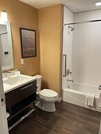 TownePlace Suites by Marriott Grand Rapids Airport Southeast