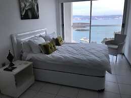 2 Bed Penthouse Apartment With Stunning Sea View