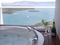 2 Bed Penthouse Apartment With Stunning Sea View