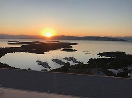 2 Bed Penthouse Apartment With Stunning Sea View