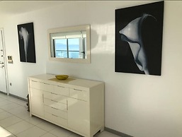 2 Bed Penthouse Apartment With Stunning Sea View