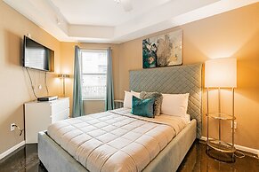 BC-324: Channelside Luxury Apartment
