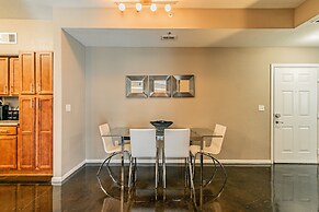 BC-324: Channelside Luxury Apartment