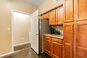 BC-324: Channelside Luxury Apartment