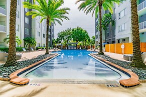 BC-324: Channelside Luxury Apartment