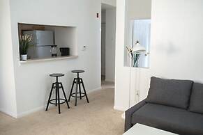 AC-311: Cozy Clearwater Condo