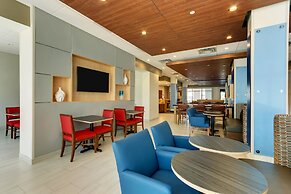 Holiday Inn Express Wilmington Porters Neck by IHG