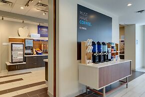 Holiday Inn Express Wilmington Porters Neck by IHG