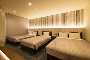 GRAND BASE Hakatamon