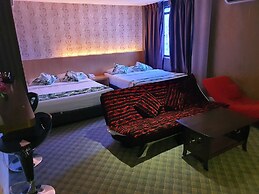 Grandeur Hotel and Spa