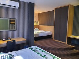 Grandeur Hotel and Spa