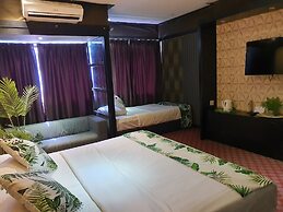 Grandeur Hotel and Spa