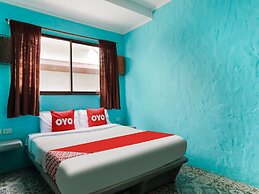 OYO 1103 Pirates House Hotel