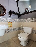 OYO 1103 Pirates House Hotel