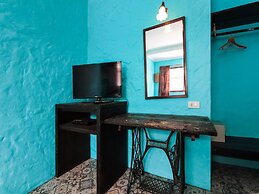 OYO 1103 Pirates House Hotel