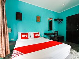 OYO 1103 Pirates House Hotel