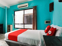 OYO 1103 Pirates House Hotel