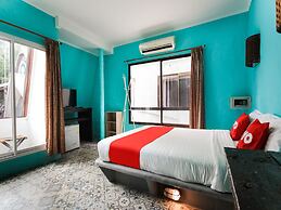 OYO 1103 Pirates House Hotel