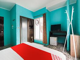 OYO 1103 Pirates House Hotel