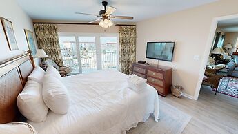 Seacrest 603 is a Gulf View 2 BR on Okaloosa Island by RedAwning