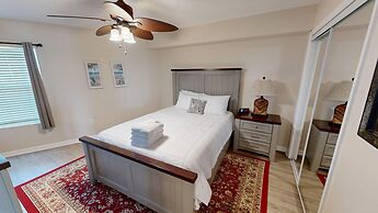 Seacrest 603 is a Gulf View 2 BR on Okaloosa Island by RedAwning