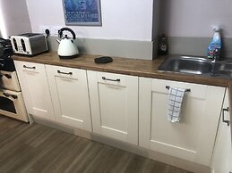 Superb Apartment With Sky Glass TV and Netflix