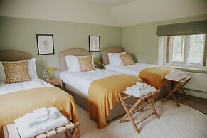 The Falcon Hotel