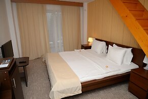 Atrium Mountain View