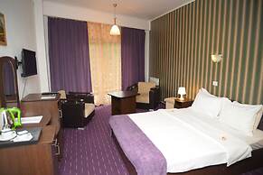 Atrium Mountain View