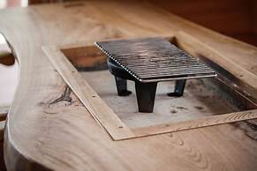 Izu House Luxury Log with Cozy Fireplace