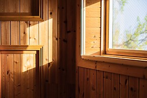 Izu House Luxury Log with Cozy Fireplace